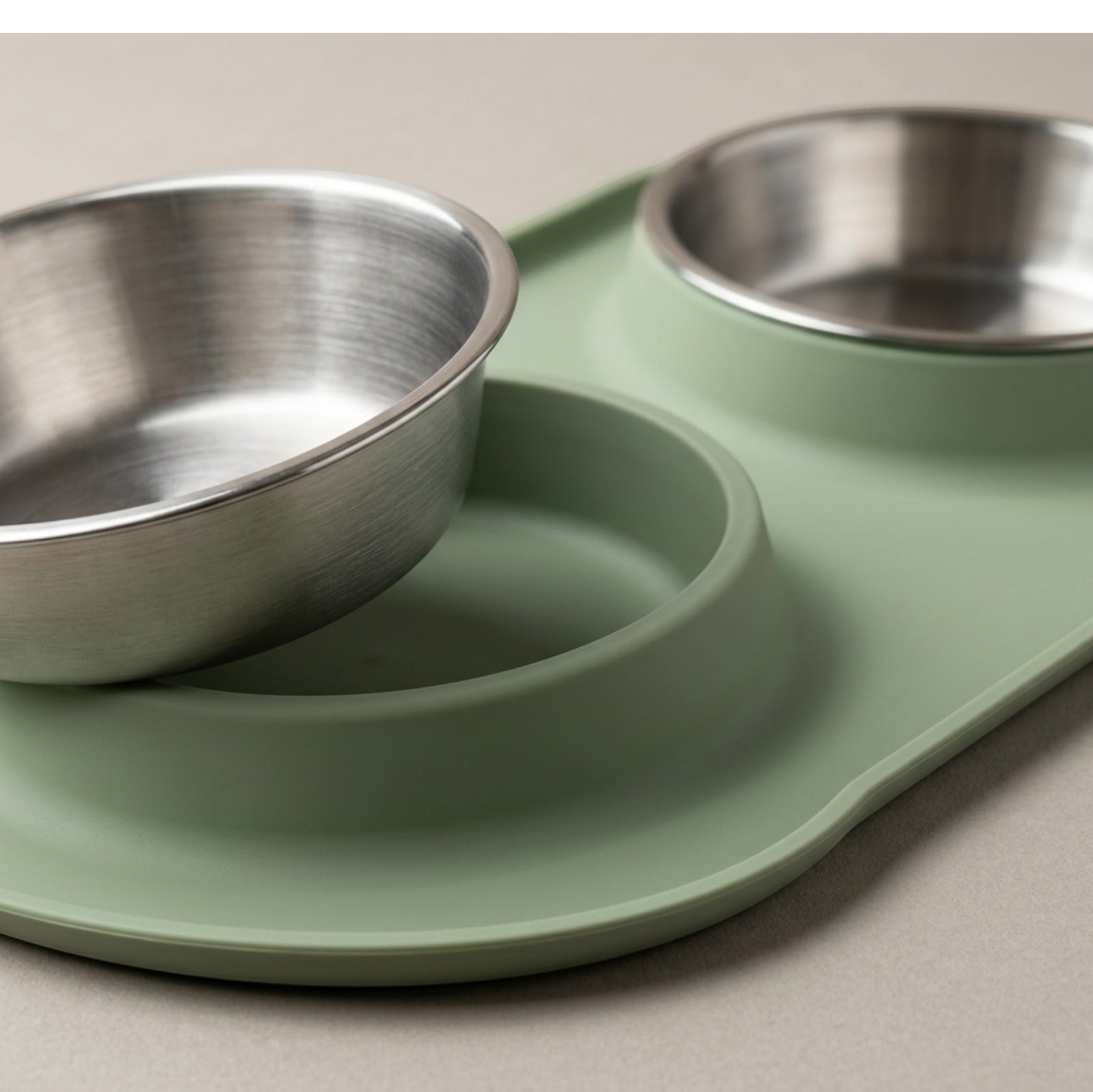Cozao Double Pet Bowl Set Sage Silicone Mat 2 Bowls