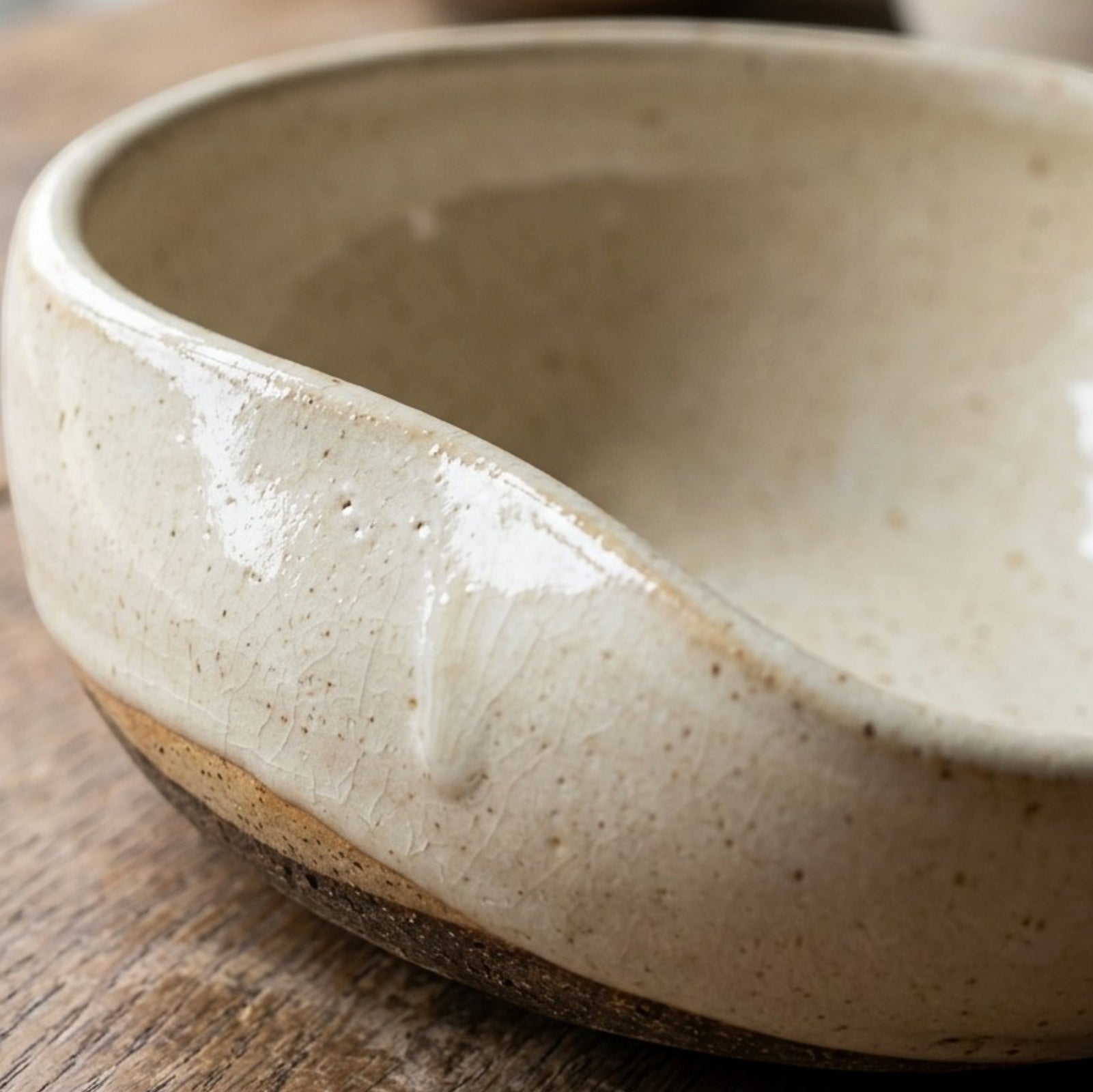 Cozao Tilted Ceramic Cat Food Bowl 13 oz Cream